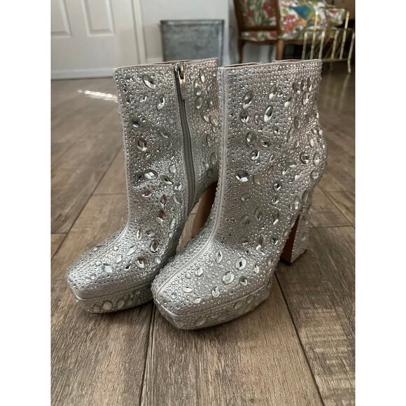 Jessica Simpson Silver Dollyi Crystal Embellished Platform Ankle Bootie Size 7.5 - Picture 3 of 7